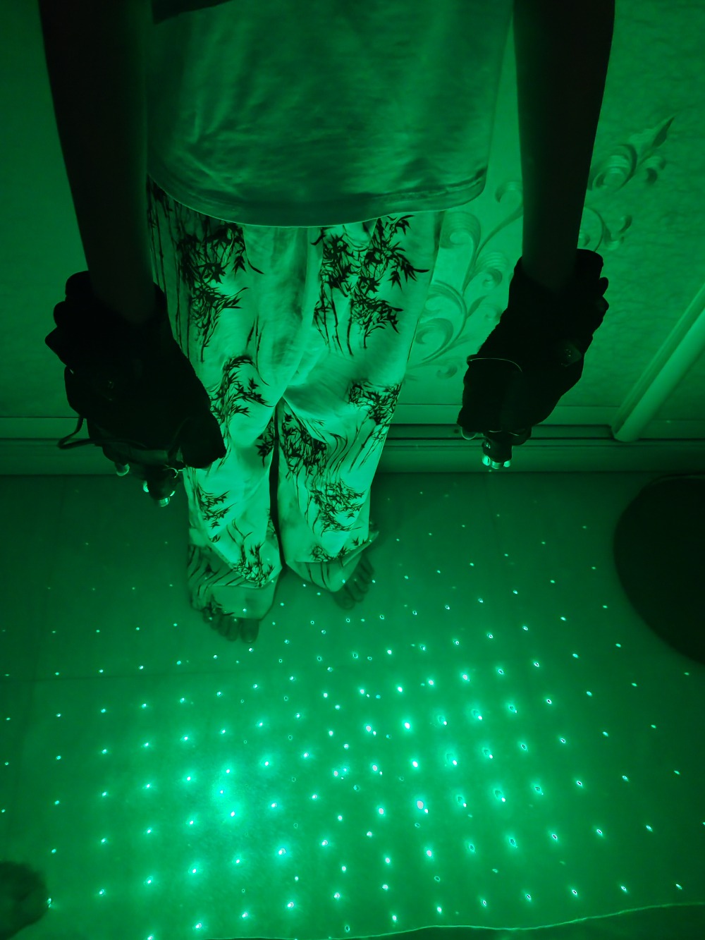 Green Laser Gloves Laser Flash - đánh giá và giá Led Gloves Music